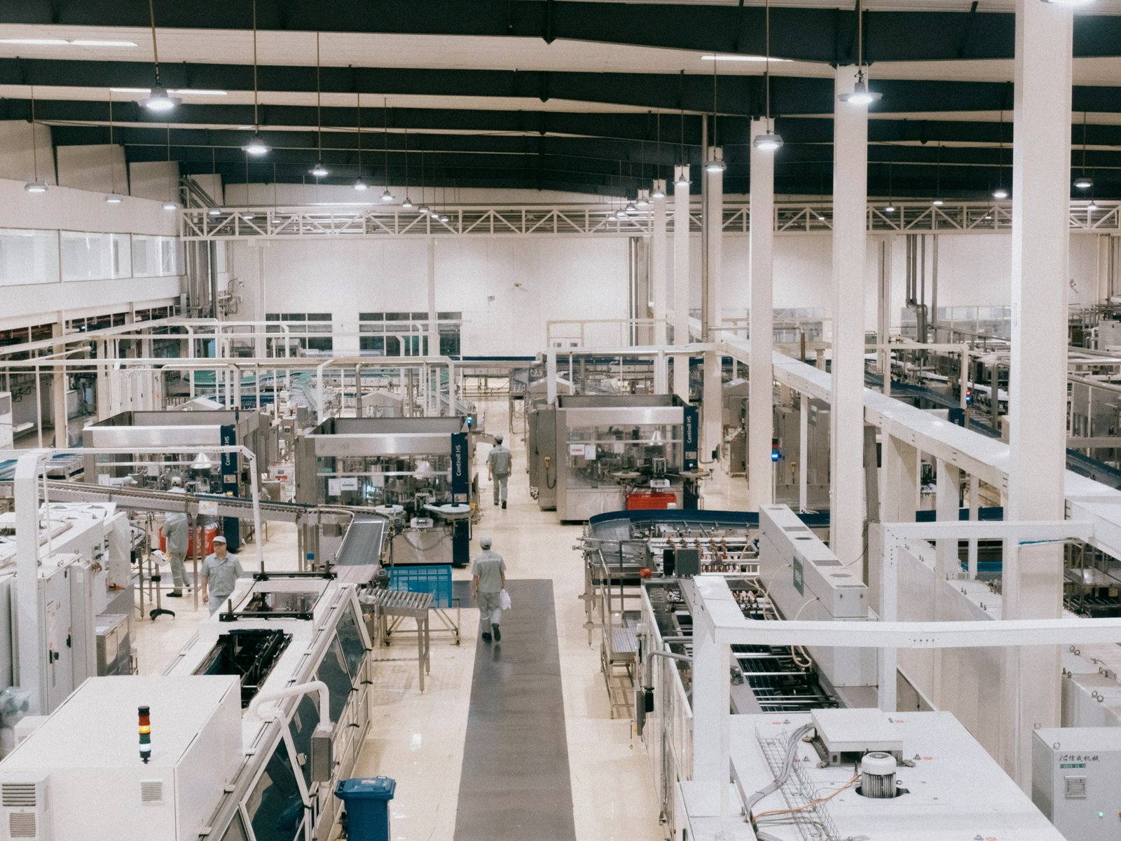 Manufactureras medianas y grandes